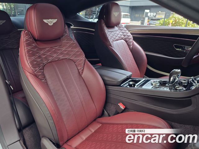 Bentley Continental 2026 — photo 13