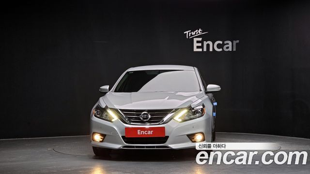 Nissan Altima 2017 — photo 3