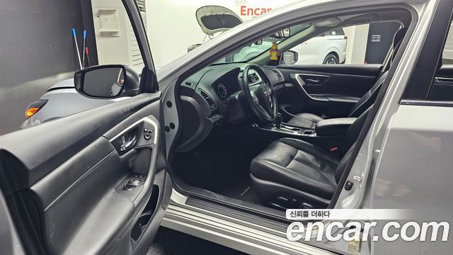 Nissan Altima 2017 — photo 10