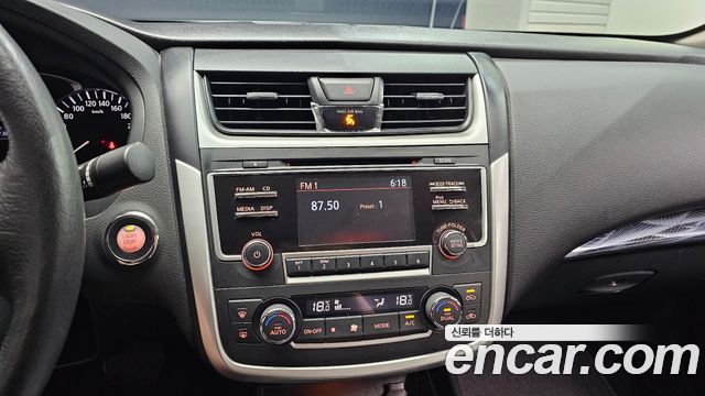 Nissan Altima 2017 — photo 14