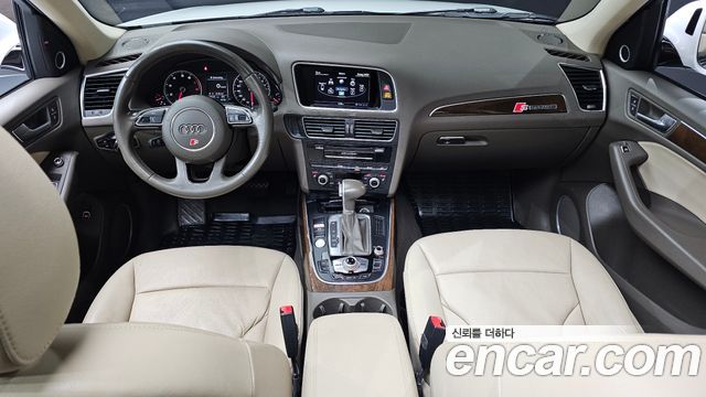 Audi Q5 2017 — photo 10