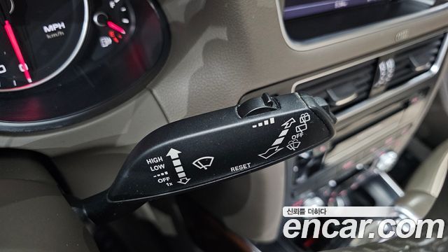 Audi Q5 2017 — photo 30