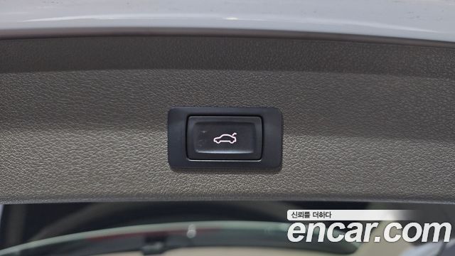 Audi Q5 2017 — photo 34