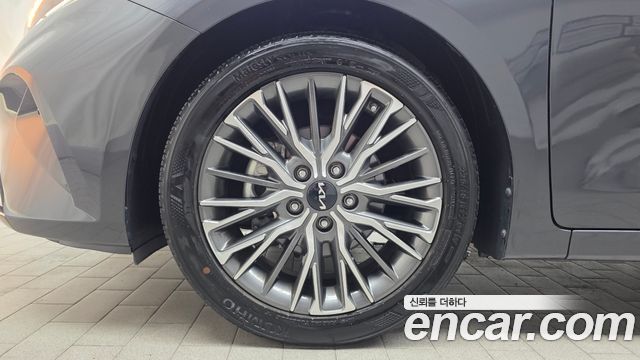 Kia K3 2024 — photo 5