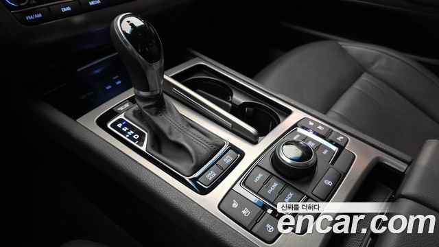 Hyundai Genesis 2016 — photo 12