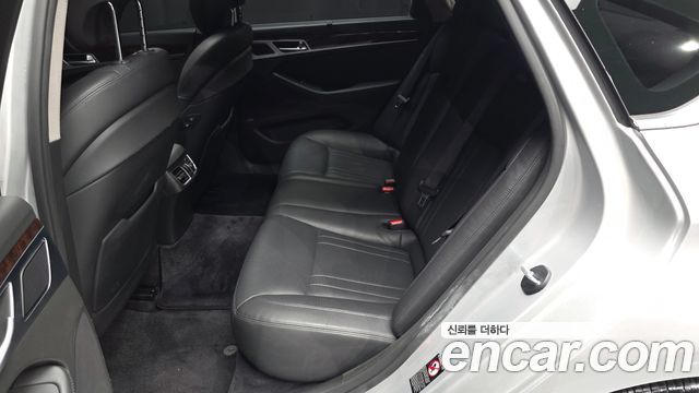 Hyundai Genesis 2016 — photo 18