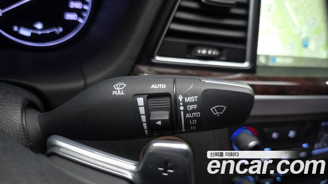 Hyundai Genesis 2016 — photo 24