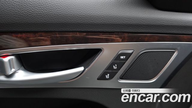 Hyundai Genesis 2016 — photo 29
