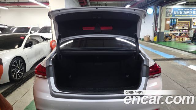 Hyundai Genesis 2016 — photo 32