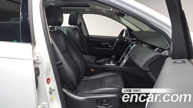 Land Rover Discovery Sport 2020 — photo 13