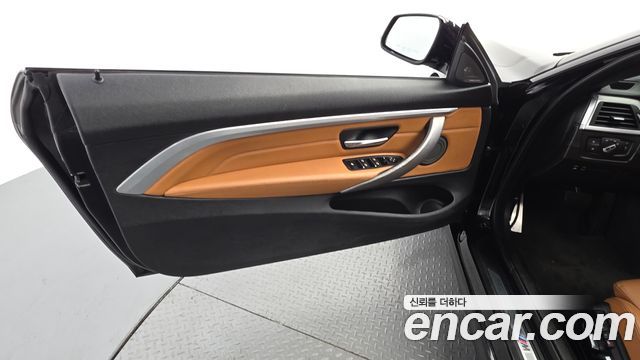 BMW 4-Series 2020 — photo 14