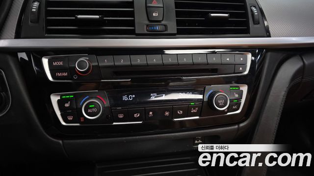 BMW 4-Series 2020 — photo 31