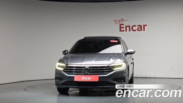 Volkswagen Jetta 2021 — photo 3