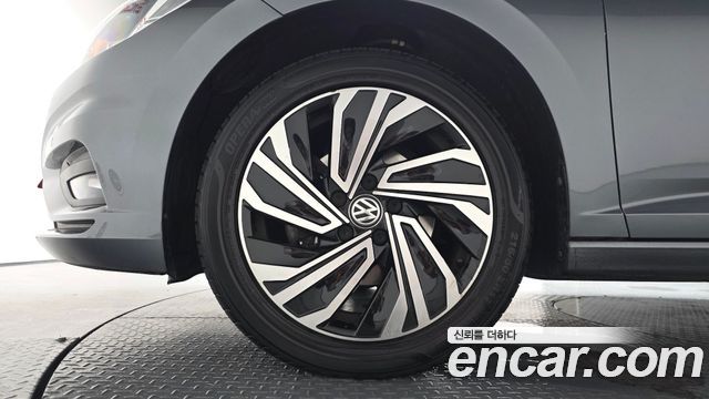 Volkswagen Jetta 2021 — photo 5