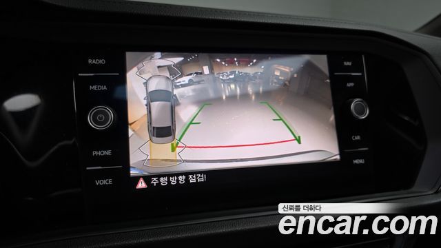Volkswagen Jetta 2021 — photo 20