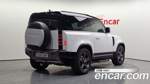 Land Rover Defender 2025 — photo 2