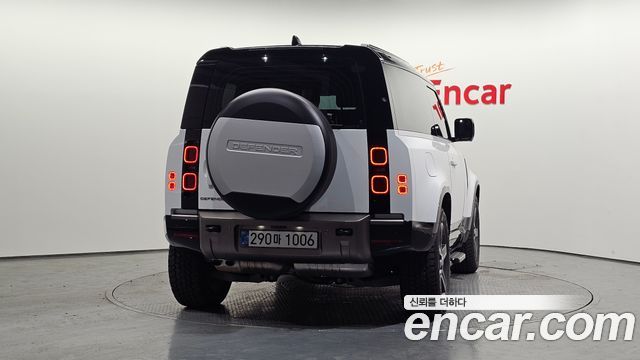 Land Rover Defender 2025 — photo 4