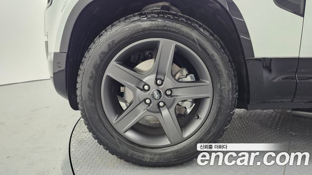 Land Rover Defender 2025 — photo 5