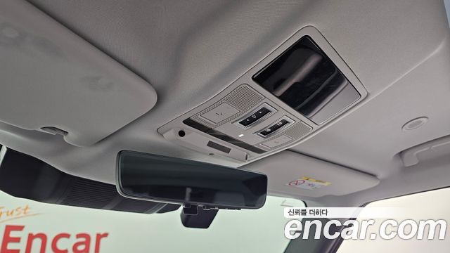 Land Rover Defender 2025 — photo 18