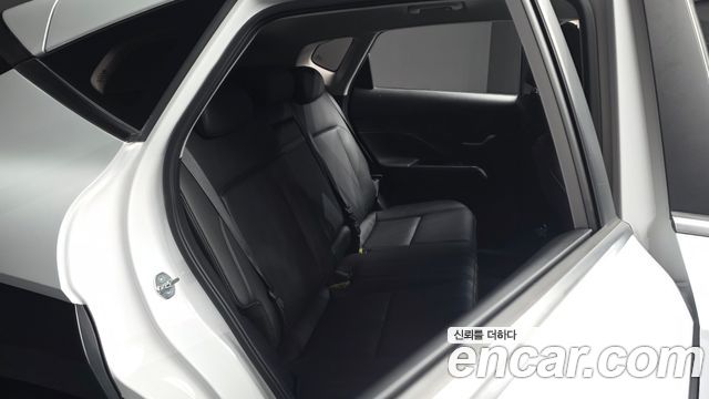 Hyundai Kona 2023 — photo 11
