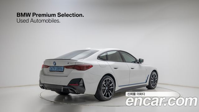 BMW i4 2025 — photo 2