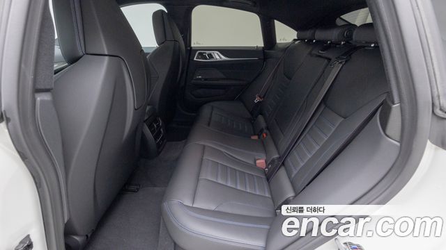 BMW i4 2025 — photo 11