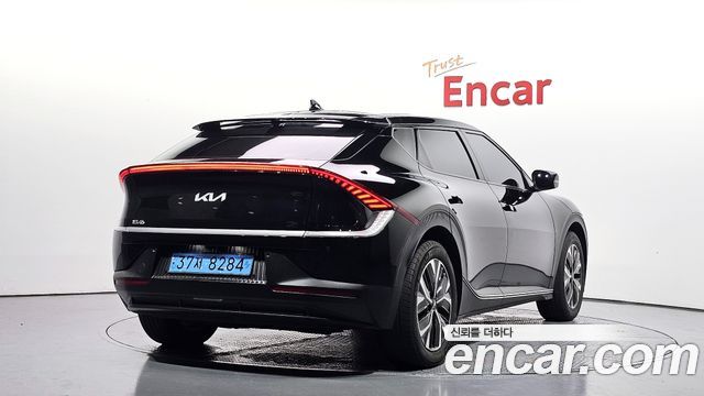 Kia EV6 2022 — photo 2