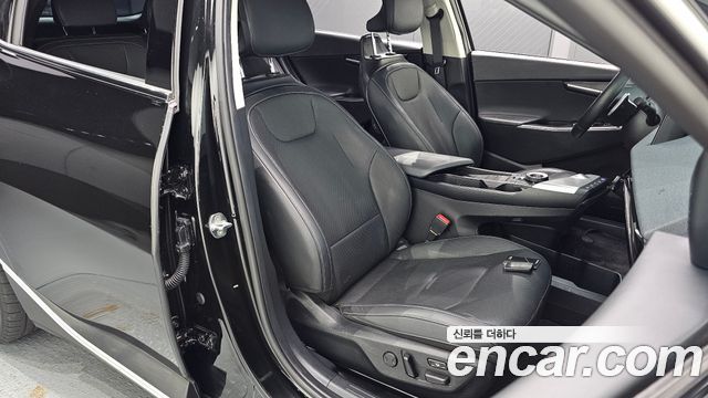Kia EV6 2022 — photo 22