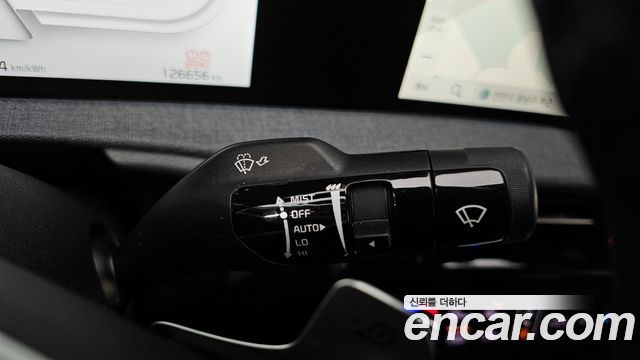 Kia EV6 2022 — photo 28