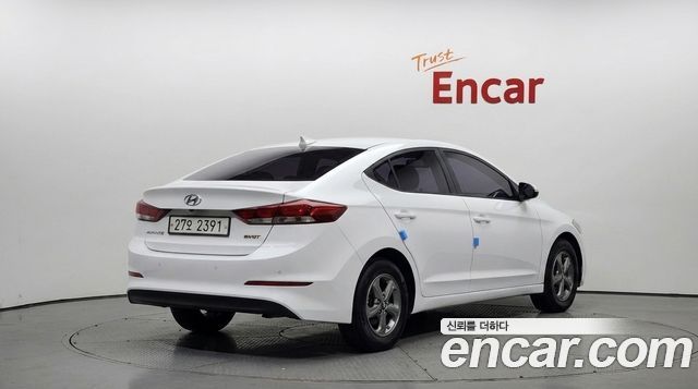 Hyundai AVANTE 2017 — photo 2