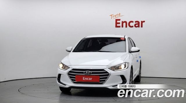 Hyundai AVANTE 2017 — photo 3