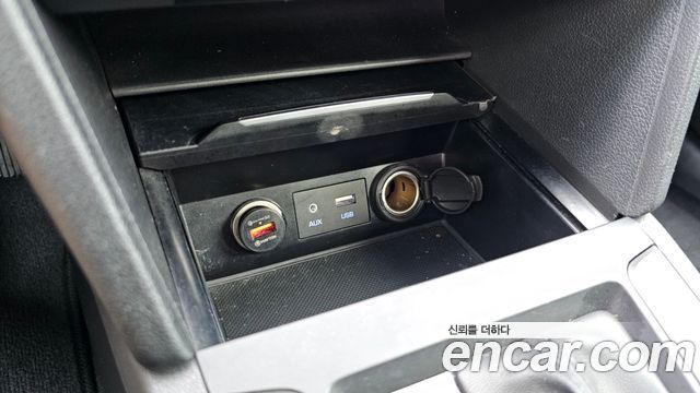 Hyundai AVANTE 2017 — photo 19