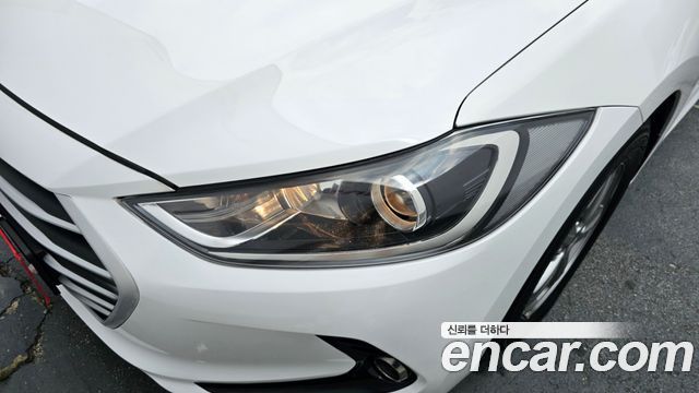 Hyundai AVANTE 2017 — photo 8