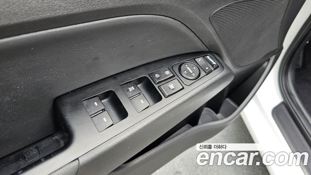 Hyundai AVANTE 2017 — photo 29