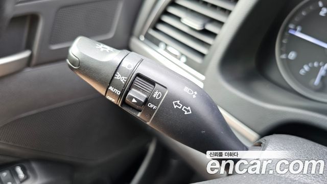 Hyundai AVANTE 2017 — photo 30