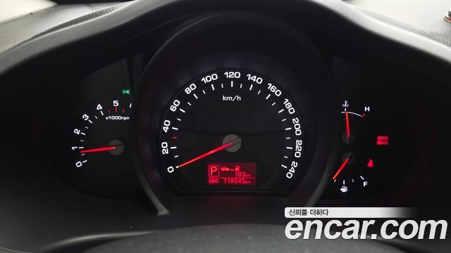 Kia Sportage 2011 — photo 8