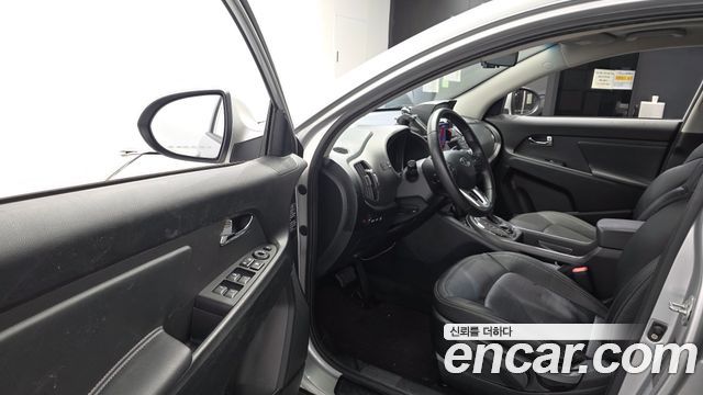 Kia Sportage 2011 — photo 10