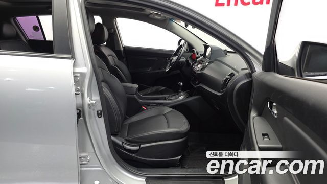 Kia Sportage 2011 — photo 11