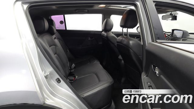 Kia Sportage 2011 — photo 12
