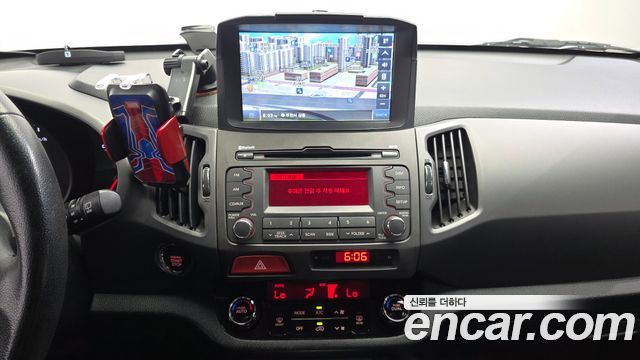 Kia Sportage 2011 — photo 14