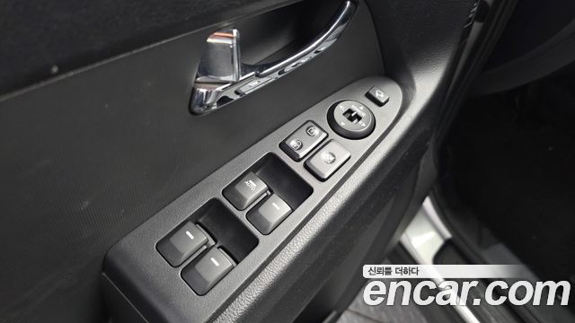 Kia Sportage 2011 — photo 17