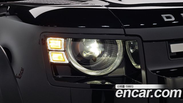 Land Rover Defender 2020 — photo 8