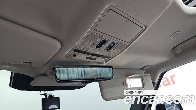 Land Rover Defender 2020 — photo 31