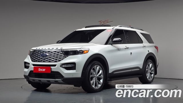 Ford Explorer 2021 — photo 1