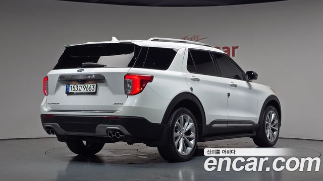 Ford Explorer 2021 — photo 2