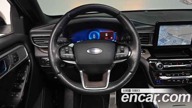 Ford Explorer 2021 — photo 19