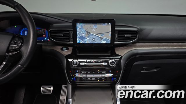 Ford Explorer 2021 — photo 20