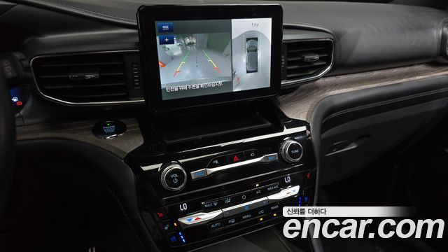 Ford Explorer 2021 — photo 21
