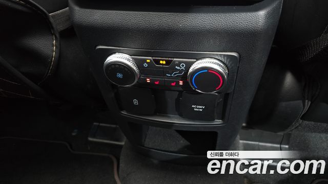 Ford Explorer 2021 — photo 33