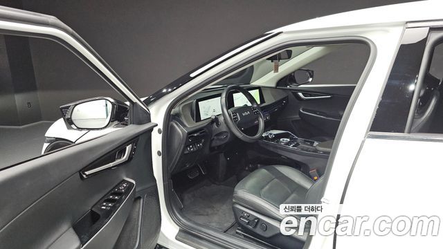 Kia EV6 2022 — photo 13